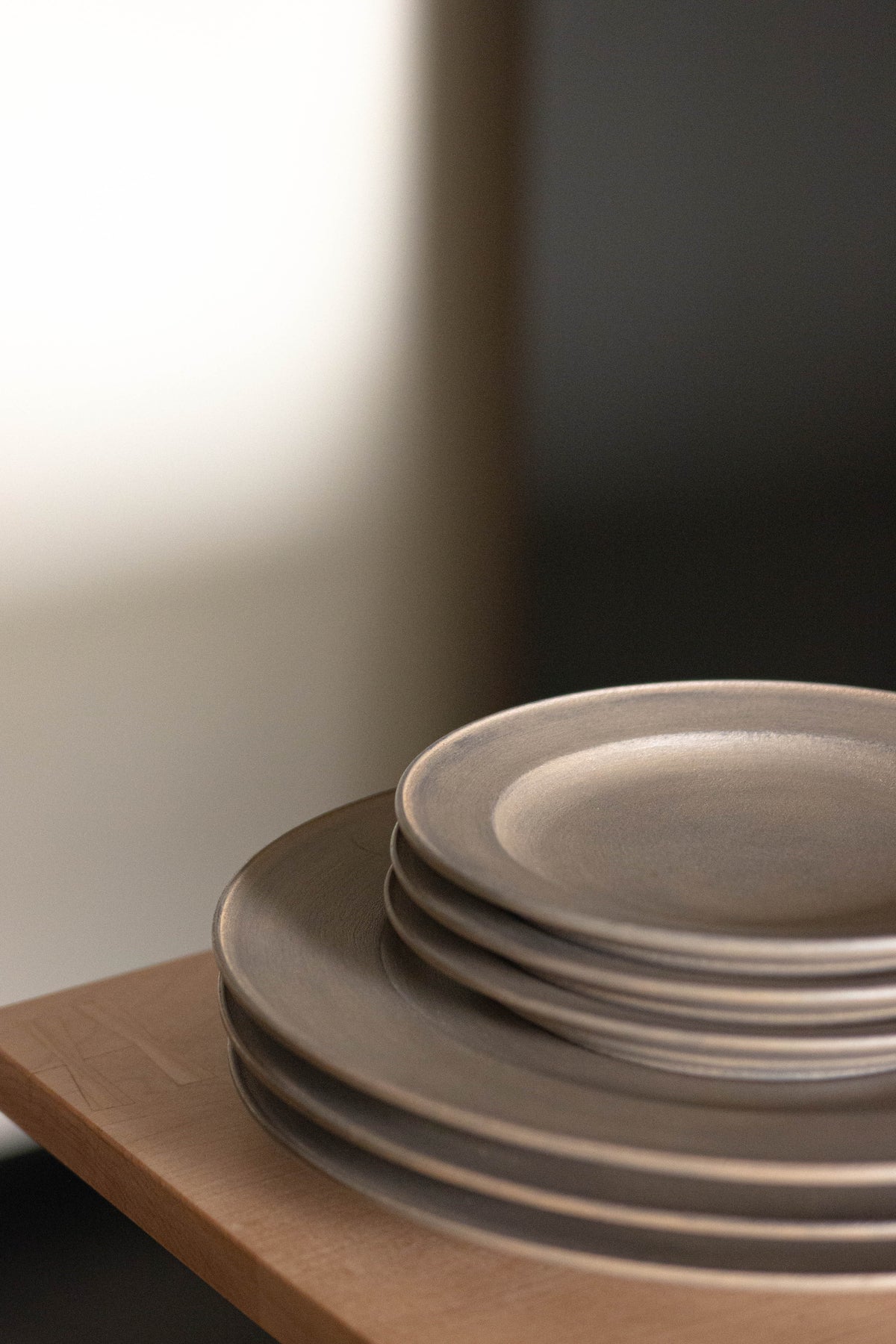 Tomii Takashi | Lacquer Rim Plate 18