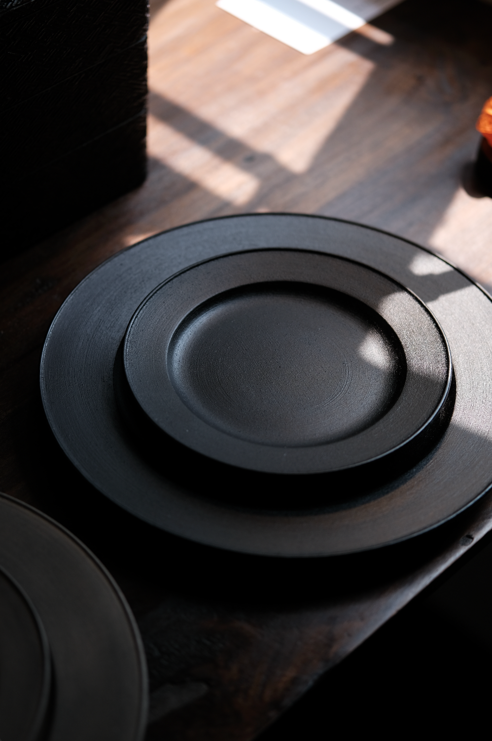 Tomii Takashi | Lacquer Rim Plate 18