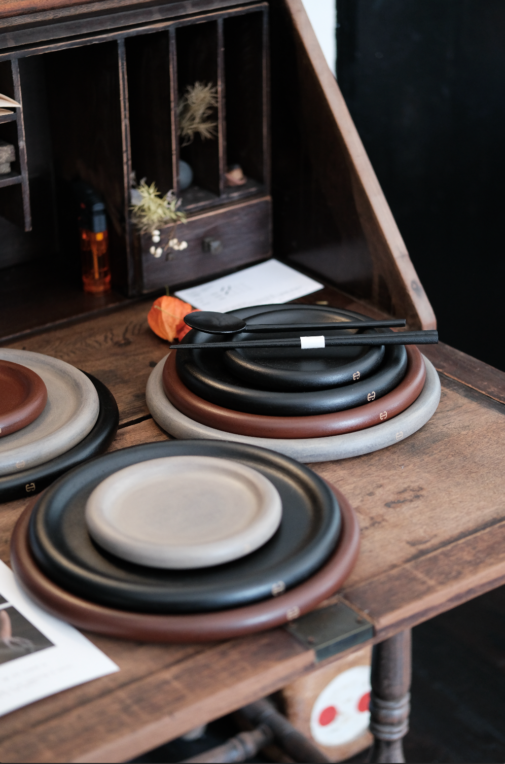 BACKORDER | Lacquer Thick Round Plate 240