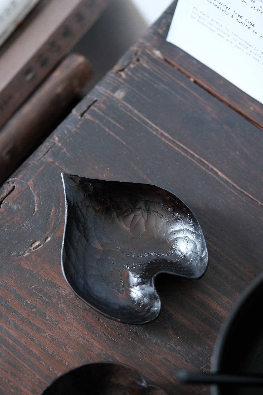 BACKORDER | Urushi Small Leaf Bowl